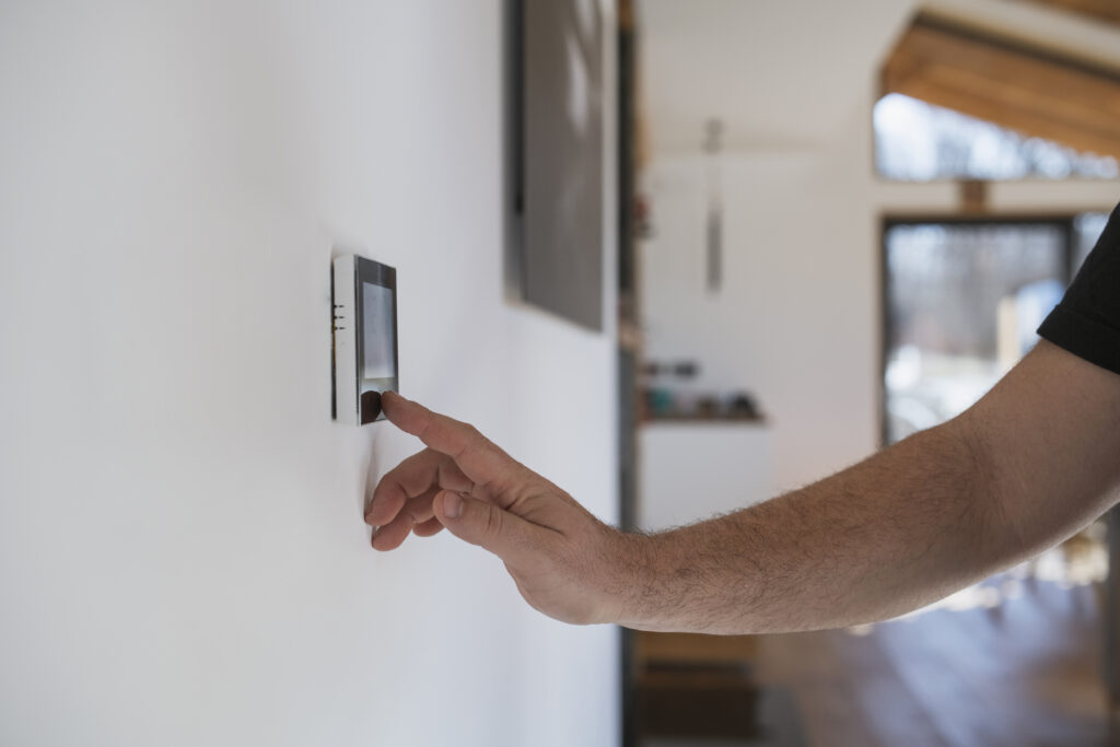Smart Thermostat Settings for Iowa Weather Swings